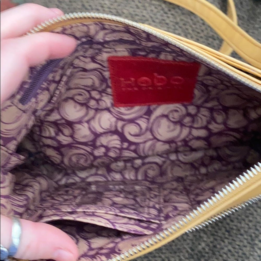 HOBO crossbody - Picture 3 of 4